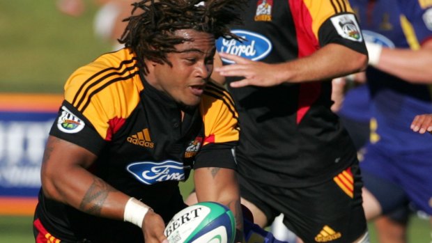 Sione Lauaki playing for the Chiefs in 2006.