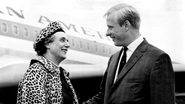 Charles Lloyd Jones farewells his mother Lady Lloyd Jones at Kingsford Smith Airport as she prepares to go to Paris to receive the Coupe d'Or du Bon Goût Français.