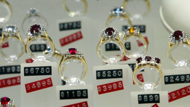 A man allegedly stole a tray of rings from a jewellery store in August last year.
