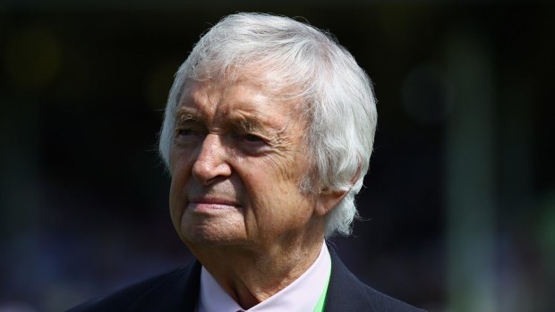 Richie Benaud had no need or desire to put himself between the viewer and the action.