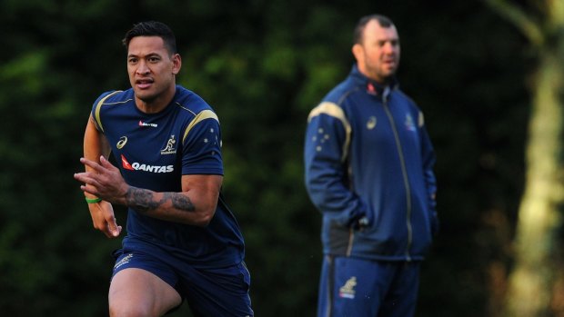 Israel Folau has been revealed as the player who injured Michael Cheika at Wallabies training two weeks ago. 
