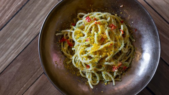 Tonnarelli alla bottarga.