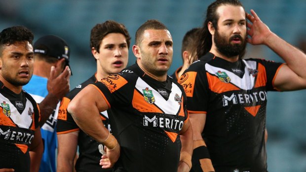 Contract to be honoured: Robbie Farah (centre).