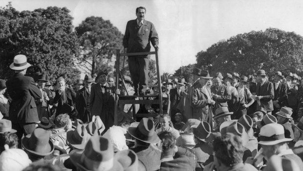 February 1935: Egon Kisch addresses thousands of Australians at the Domain in Sydney.
