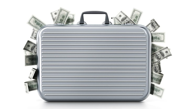 Can I Lock My Luggage on an International Flight? Expert Tips!