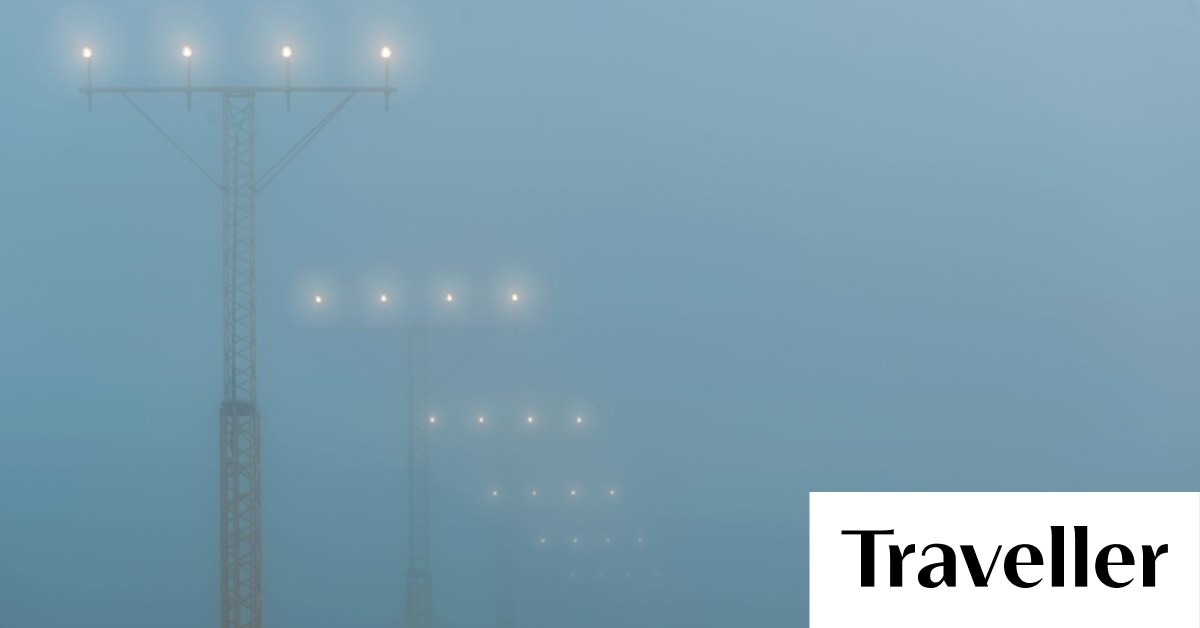 Can an aircraft land in zero visibility?