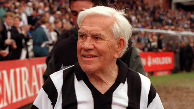 Lou Richards in 1999.