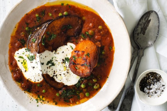 This tomato and pea sauce is very versatile.