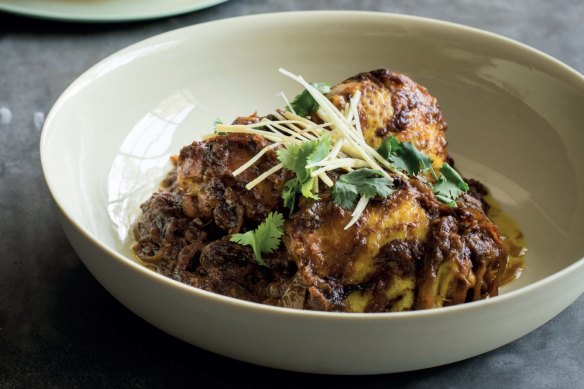 This black pepper chicken curry should have a very obvious pepper kick.