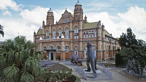 The then-Queensland Museum, with the dinosaurs that feature at the Grey Street frontage of the new facility at South Brisbane.