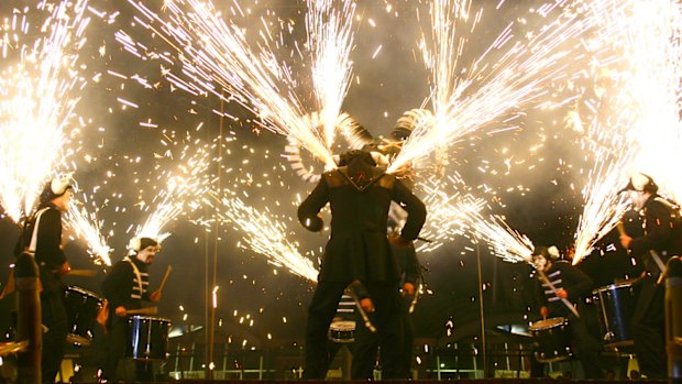 Deabru Beltzak performing Les Tambours de Feu.