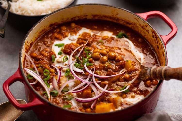 Chickpea potato pantry curry.