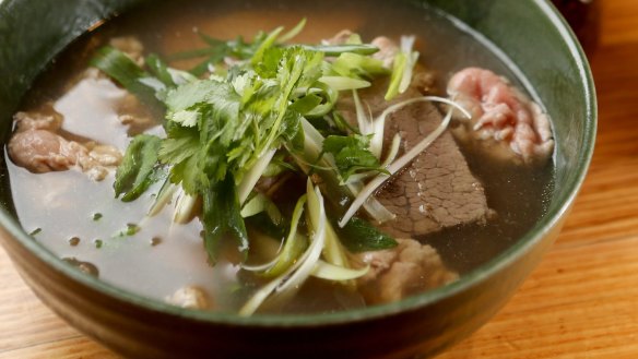 Broth, a standard ingredient of pho, tends to have a thinner texture than stock. 