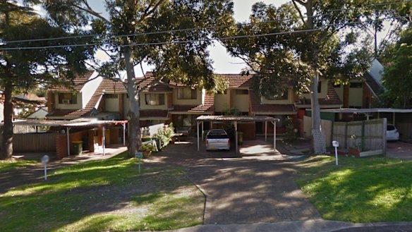 The group of townhouses on Florida Street, Sylvania, where the woman's body was found.