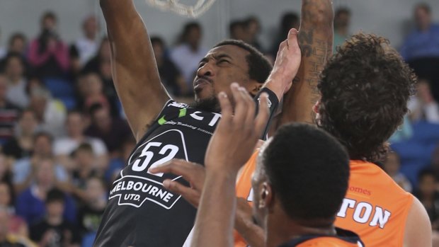 Melbourne United's Jordan McRae starred against the Taipans.