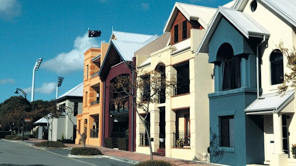 New figures suggest a lengthening in the time it takes to sell a house in Perth.