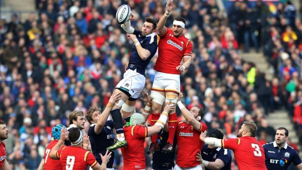 Ryan Wilson win a lineout for Scotland.