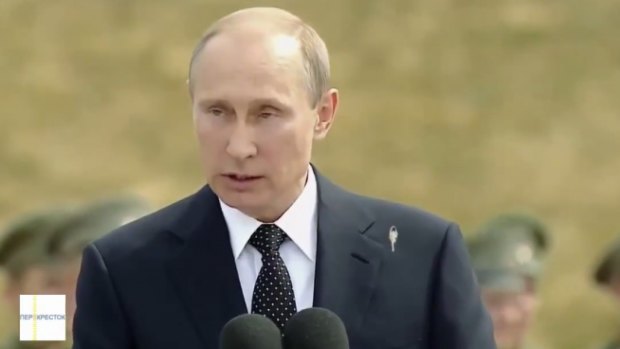 No, Vladimir Putin was not pooped on by a bird while giving a speech, it was just one of this year's ridiculous viral hoaxes.