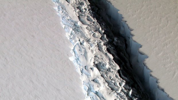 The Larsen C rift on November 10, 2016. 