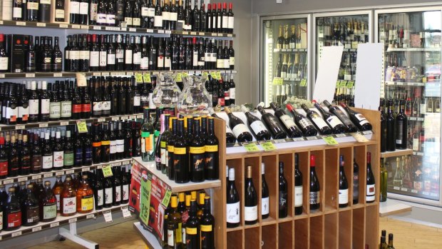 A reduction in the trading hours of bottle-shops could help curb alcohol-related harm, according to the article.