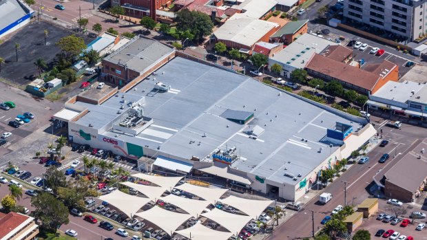Lakeside Shopping Centre, on the NSW Central Coast, is being sold by Colliers International and Stonebridge.
