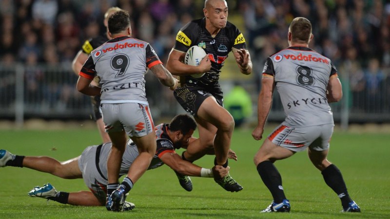 Penrith Panthers blow away New Zealand Warriors with late ...
