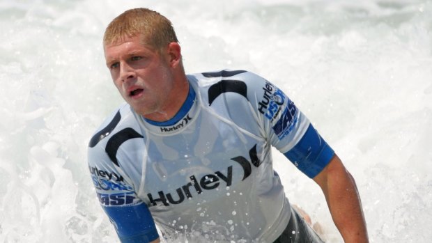 Still got it: Mick Fanning advances to the third round with two waves of 9.00 or above.