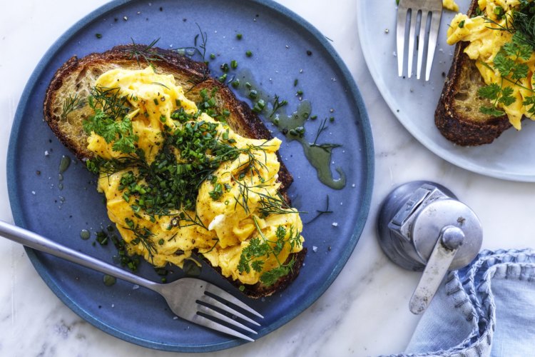 Danielle Alvarez's buttery scrambled eggs. Recipes from Good Food Kitchen episode 1 October 2021. Good Food use only.