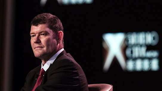 Billionaire James Packer, co-chairman of Melco Crown Entertainment Ltd., attends a news conference at Melco's Studio City casino resort in Macau, China, on Tuesday, Oct. 27, 2015. Studio City, which opens today, is the latest test of the former Portuguese colony's ability to attract visitors wanting to play on more than gaming tables and slot machines. Photographer: Justin Chin/Bloomberg *** Local Caption *** James Packer