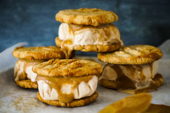 Ginger spice snaps with chai ice-cream and salted date caramel.