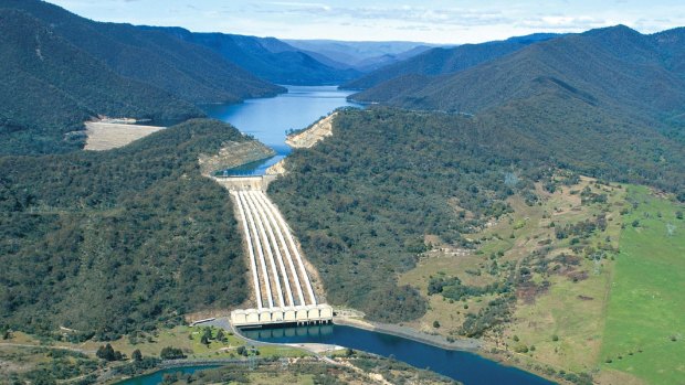 Snowy Hydro scheme developer has been sold to an arm of the Singapore government.