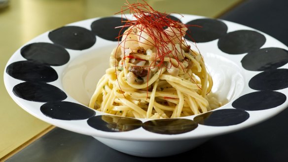 Tagliolini con crostacei (taglionini with shellfish) at Bar Carolina.