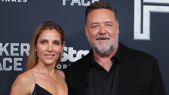 SYDNEY, AUSTRALIA - NOVEMBER 15: Elsa Pataky (L) and Russell Crowe attends the Australian Premiere of Poker Face at Hoyts Entertainment Quarter on November 15, 2022 in Sydney, Australia. (Photo by Lisa Maree Williams/Getty Images)