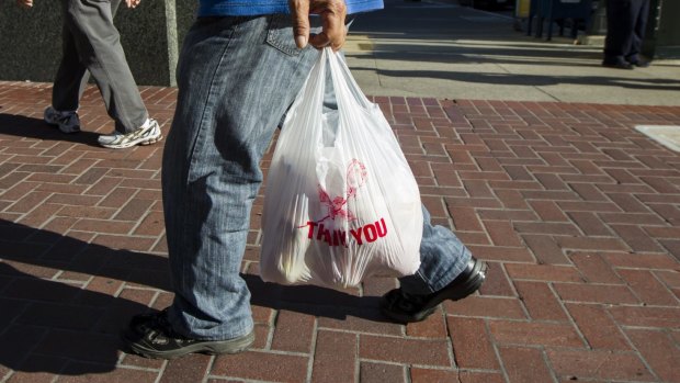 The City of Fremantle's attempts to ban plastic bags seem set to hit another roadblock.