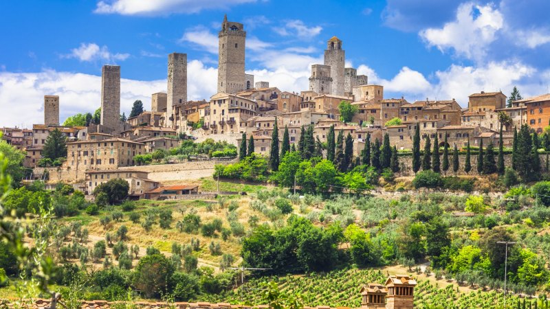San Gimignano, Tuscany: The highlights of this region can all be found in one gorgeous village