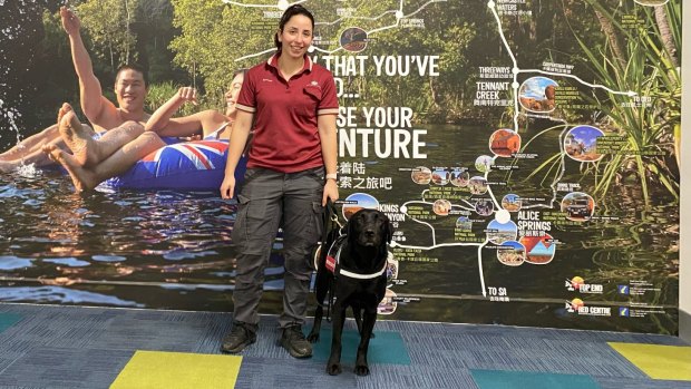 Sniffer dog Zinta and handler at Darwin Airport.