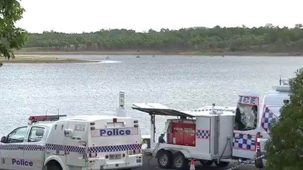 An air and water search has continued at Lake Wivenhoe on Monday, after a man failed to resurface on Sunday morning.