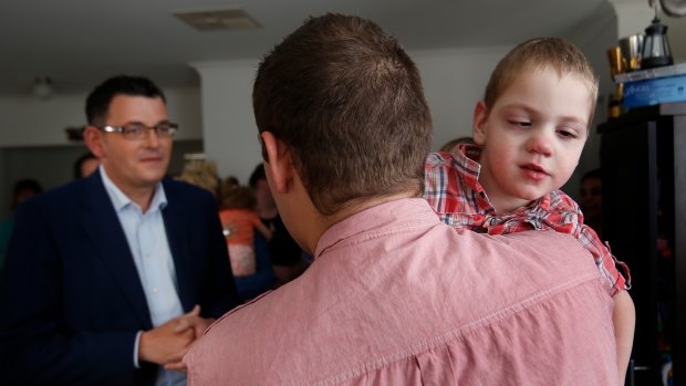 Premier Daniel Andrews visits  Cooper Wallace and his family.
