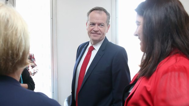 Opposition Leader Bill Shorten welcomed Prime Minister Tony Abbott decision on Syrian refugees.