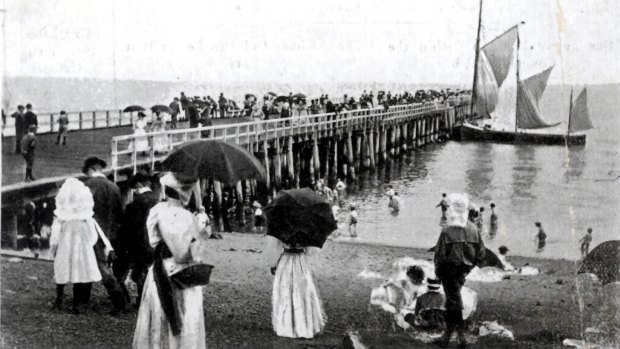 Brighton Beach pier circa 1910.