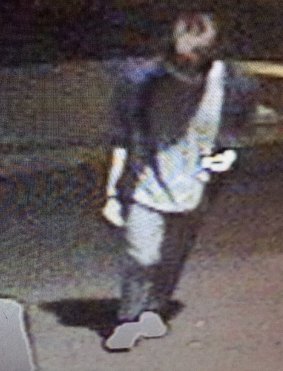 CCTV footage shows Byeongjum Kim walking along Jones Bay Road in Pyrmont.