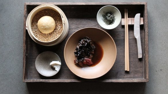 Flank steak with malty bao.