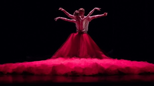Australian Ballet's Amanda McGuigan and Christopher Rodgers-Wilson perform Scent of Love. 