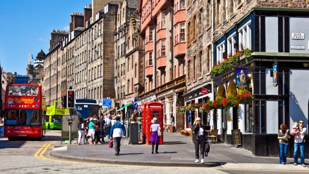 Travel guide and things to do in Edinburgh, Scotland: Three minute guide to Edinburgh