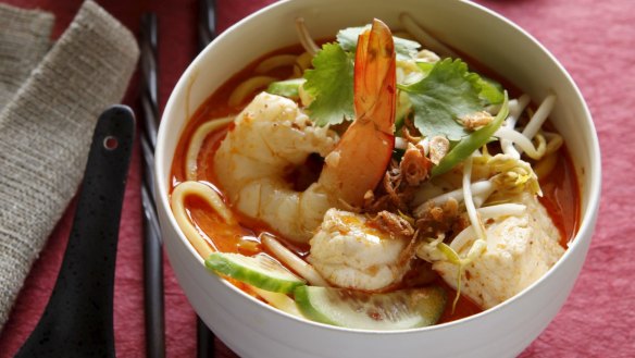 Speedy spicy prawn laksa.