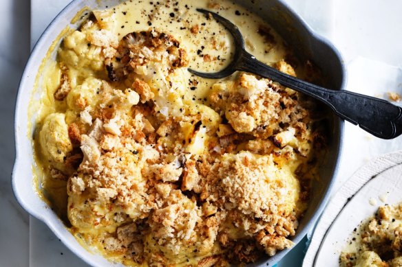 Cauliflower gratin with gruyere cheese.