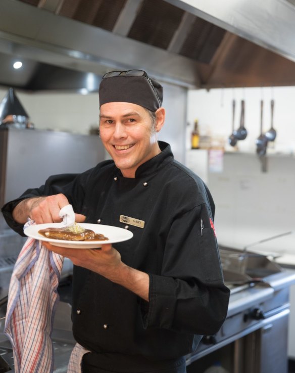 Horsham Sports and Community Club chef Gary Reudenbach serves up Horsham's 'signature dish'.