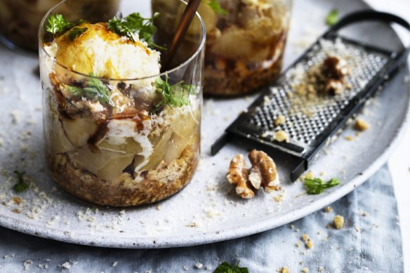 Simple dessert: Apple, maple and walnut pots.