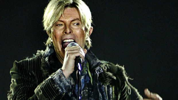 David Bowie would relax in the dressing room of the band Something For Kate when they toured with him in 2004.