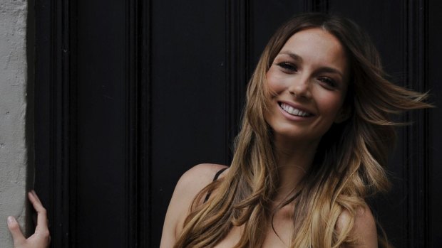 Ricki-Lee Coulter has distanced herself from two cousins who have been charged with murder.